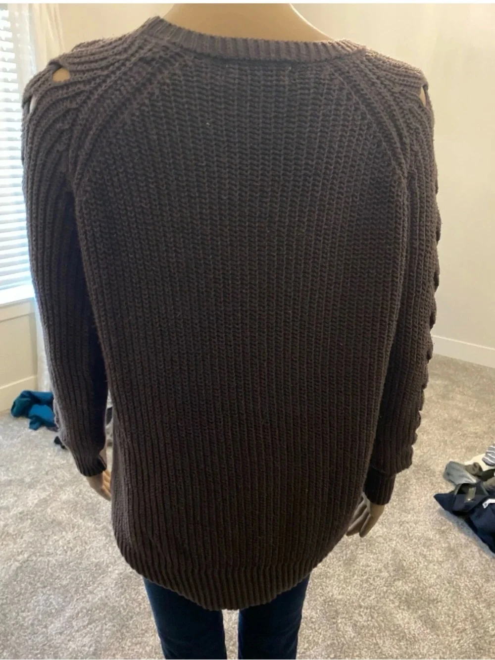 Altar'd State SiE Small Gray Crewneck Sweater with Sleeve Cutouts-023